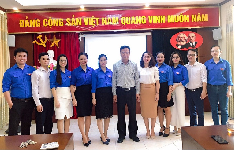 Bế giảng lớp Trung cấp lý luận Chính trị - Hành chính Khóa 86