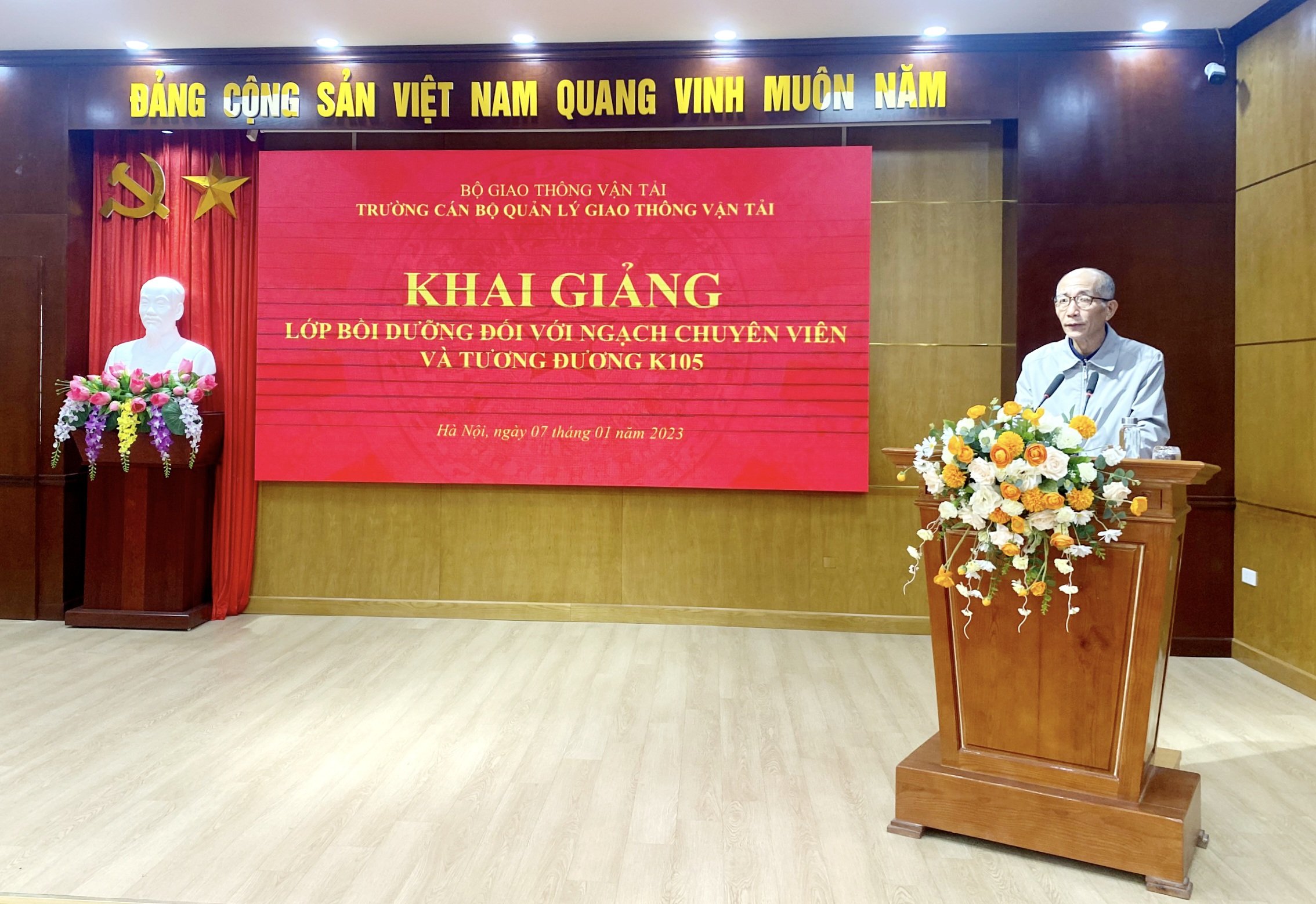 Khai giảng lớp Bồi dưỡng đối với ngạch chuyên viên và tương đương K105