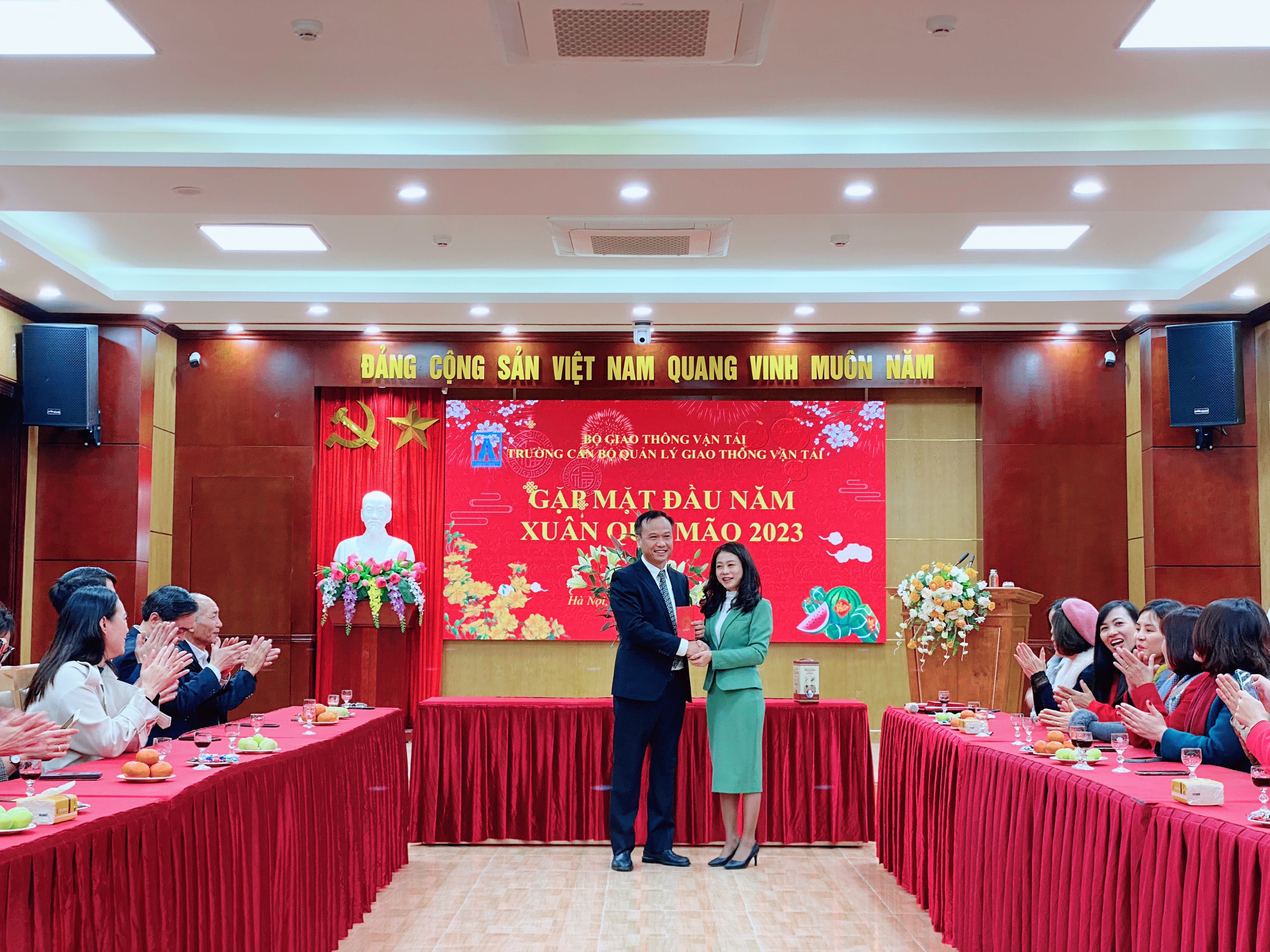 Gặp mặt viên chức Trường đầu xuân năm mới 2023