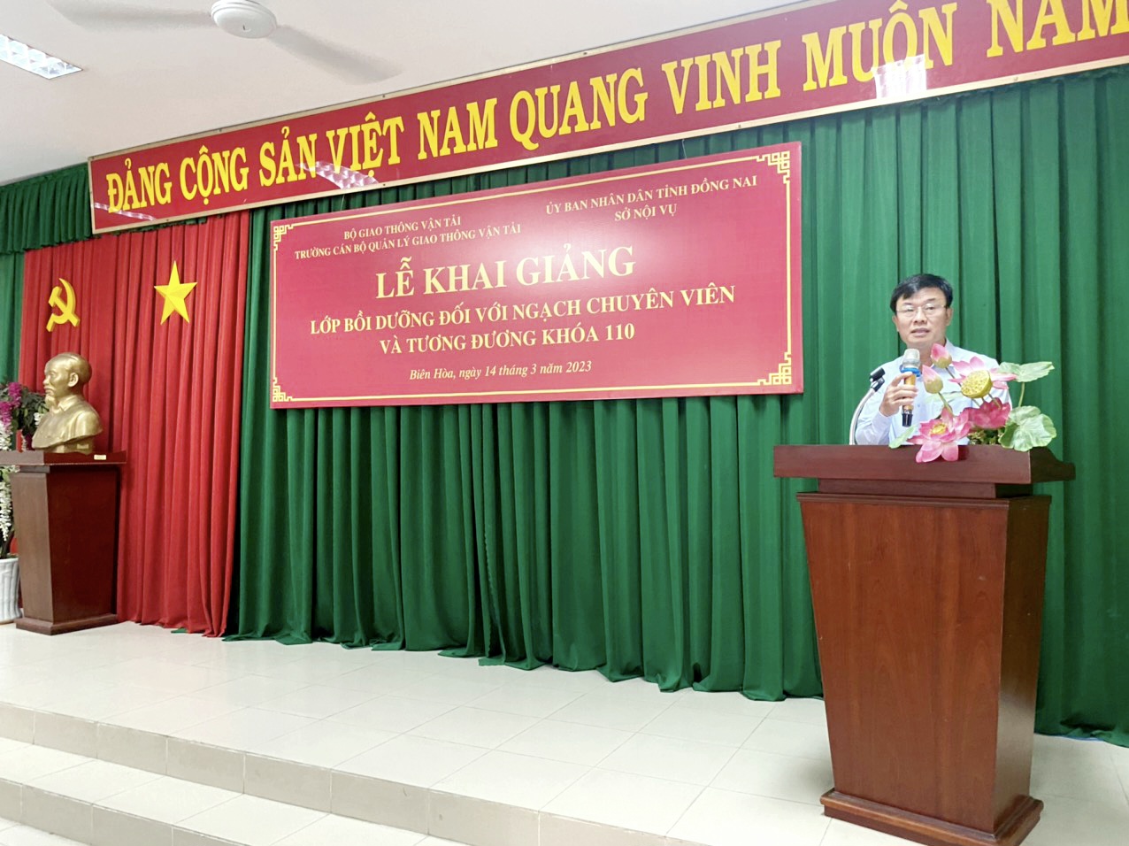 Khai giảng lớp Bồi dưỡng đối với ngạch chuyên viên và tương đương K110 tại Đồng Nai