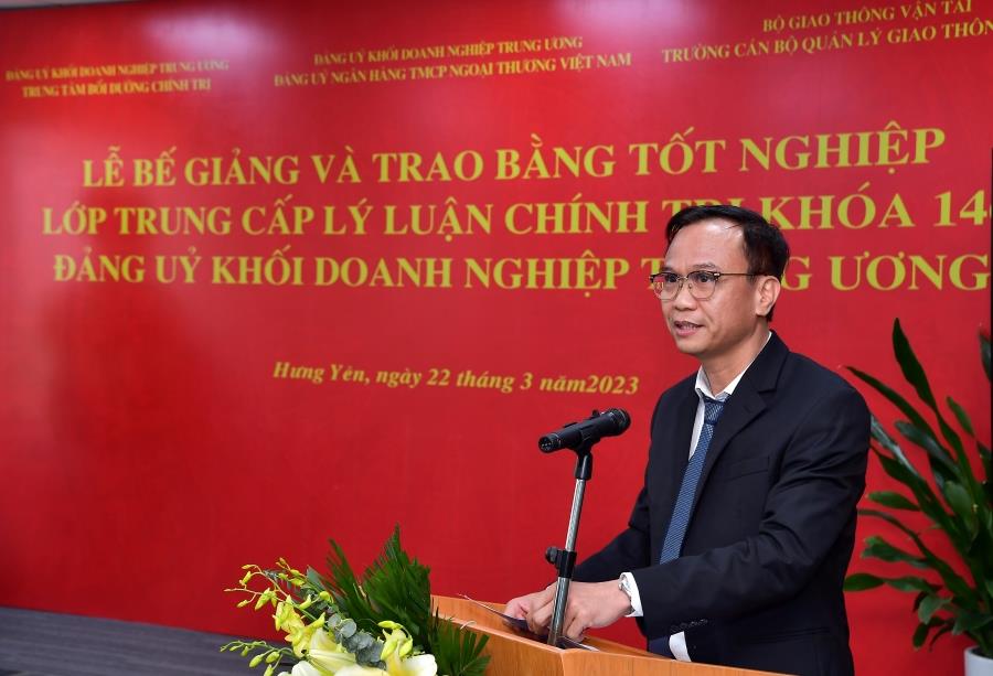 Tổ chức lễ bế giảng và trao bằng tốt nghiệp lớp Trung cấp Lý luận chính trị Khóa 146 Đảng ủy Khối Doanh nghiệp Trung ương tại Vietcombank