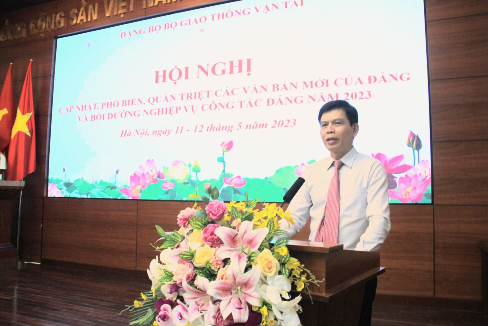 Tổ chức Hội nghị phổ biến, quán triệt các văn bản mới của Đảng