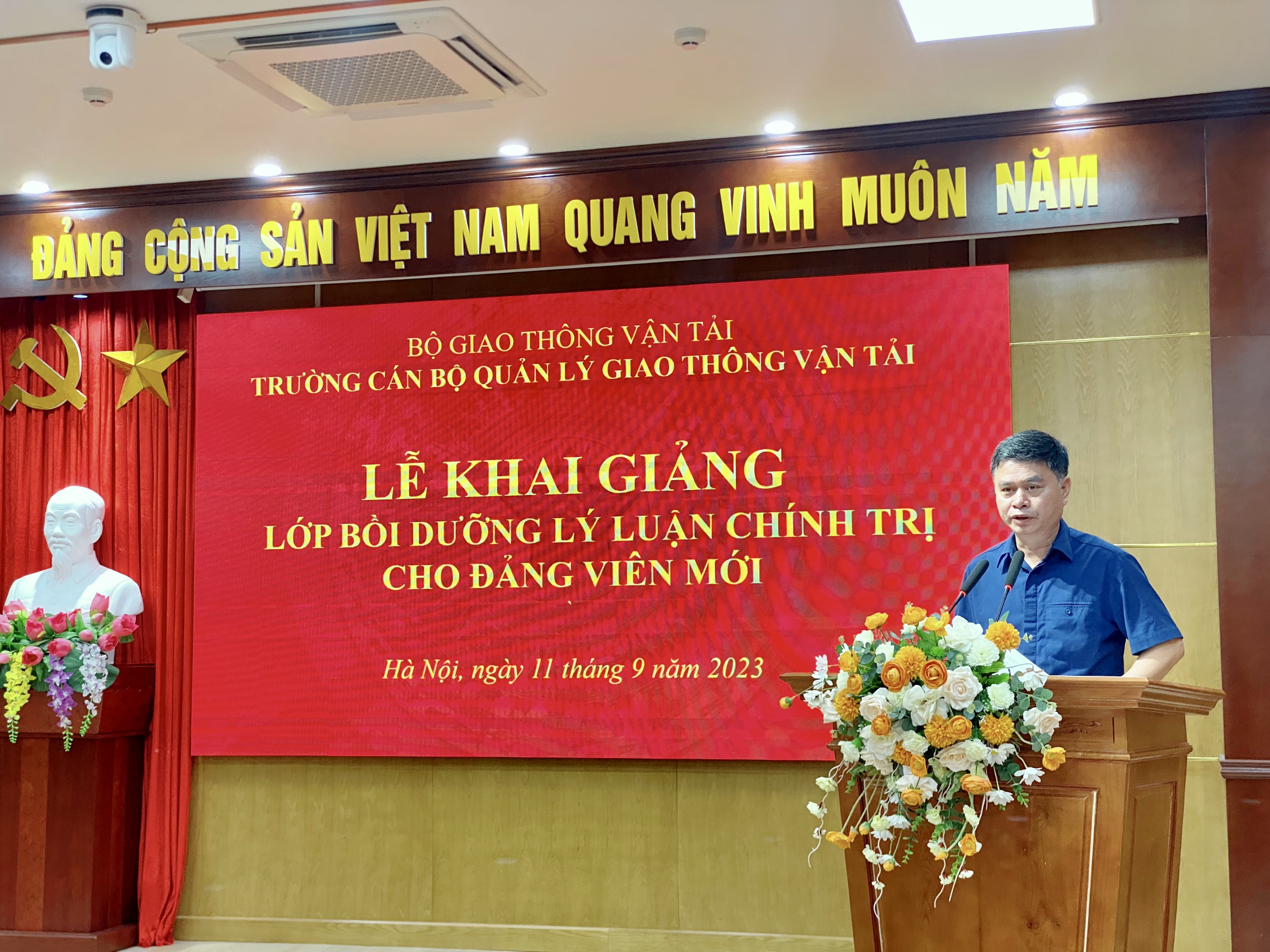 Khai giảng Lớp bồi dưỡng Lý luận chính trị dành cho Đảng viên mới năm 2023