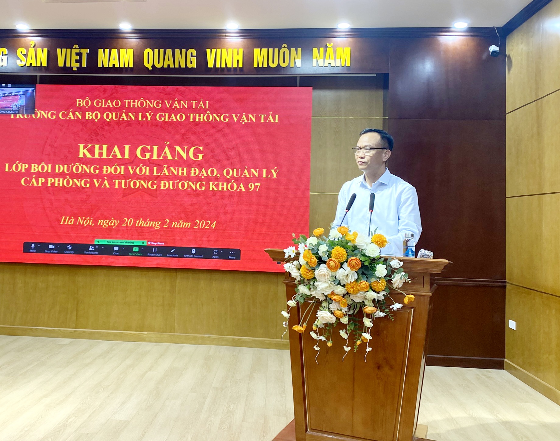 Khai giảng lớp Bồi dưỡng lãnh đạo, quản lý cấp phòng và tương đương khóa 97