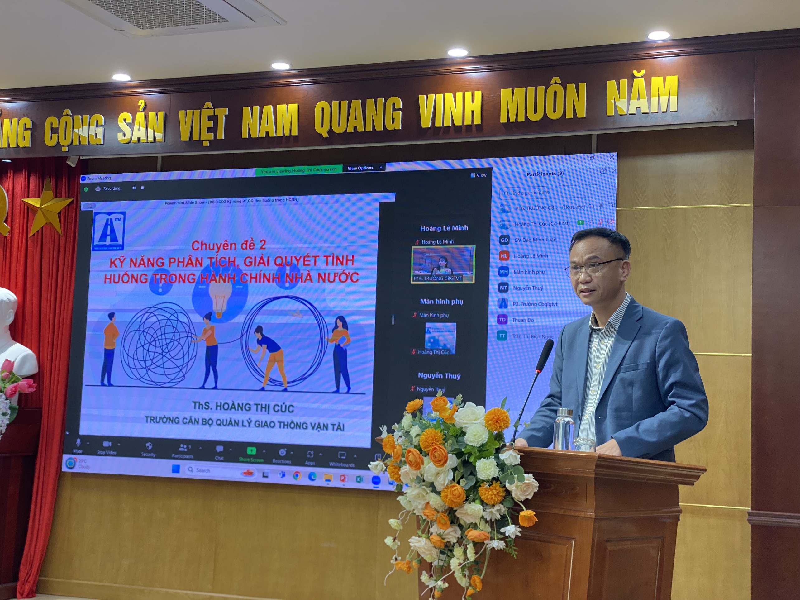 Hội đồng Trường tổ chức giảng kiểm tra chuyên đề mới cho giảng viên