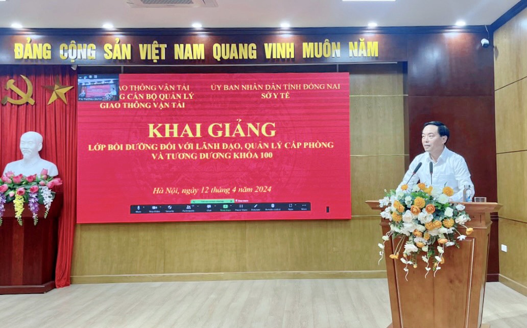 Khai giảng lớp Bồi dưỡng đối với lãnh đạo, quản lý cấp phòng và tương đương Khóa 100