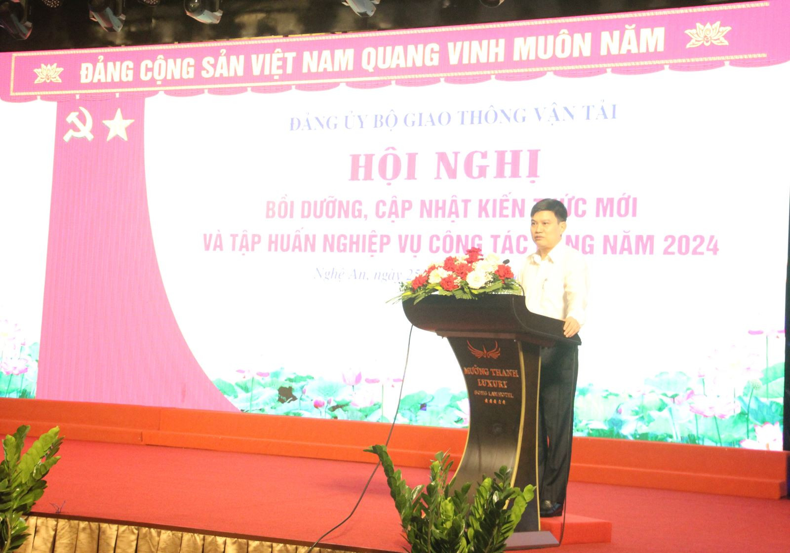 Trường Cán bộ quản lý GTVT phối hợp Đảng ủy Bộ GTVT tổ chức Hội nghị Bồi dưỡng, cập nhật kiến thức mới và tập huấn nghiệp vụ công tác Đảng năm 2024