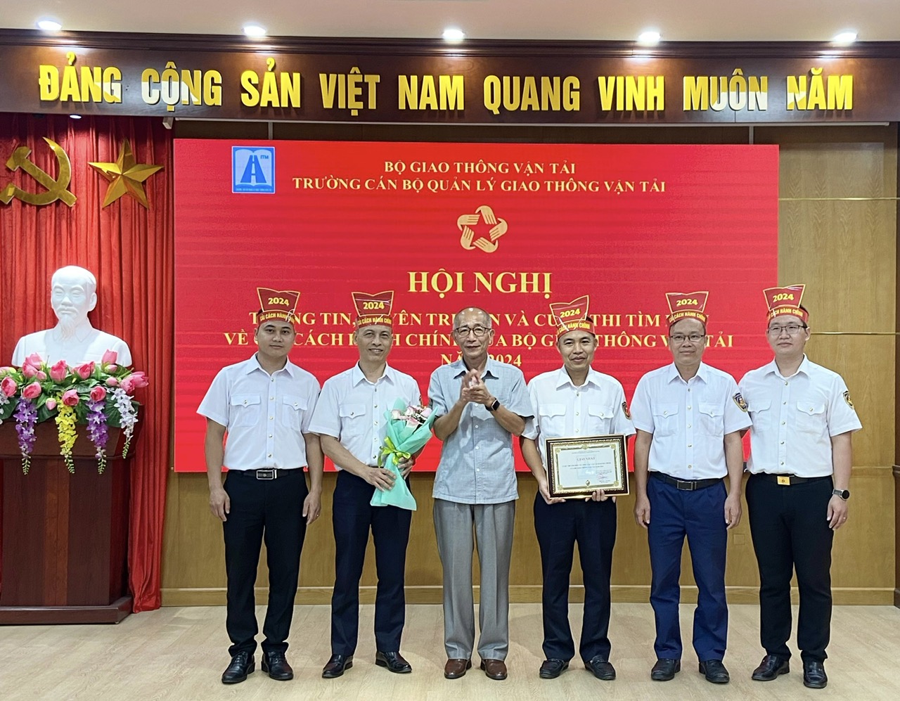 Tranh tài sôi nổi tại Hội thi tìm hiểu về cải cách hành chính của Bộ Giao thông vận tải năm 2024