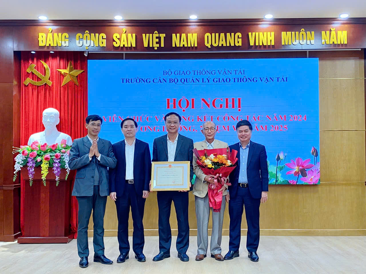 Trường Cán bộ quản lý giao thông vận tải tổ chức Hội nghị viên chức và Tổng kết công tác năm 2024, phương hướng nhiệm vụ năm 2025