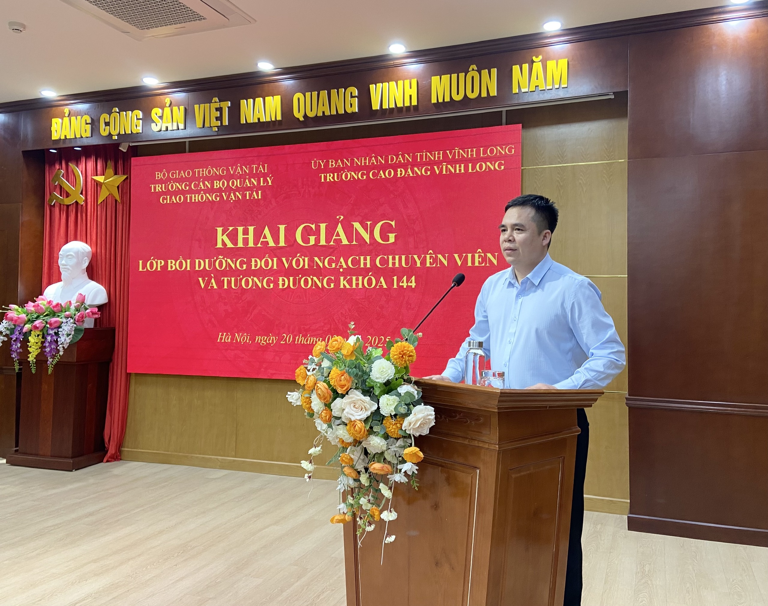 Khai giảng lớp Bồi dưỡng đối với ngạch chuyên viên và tương đương Khóa 144