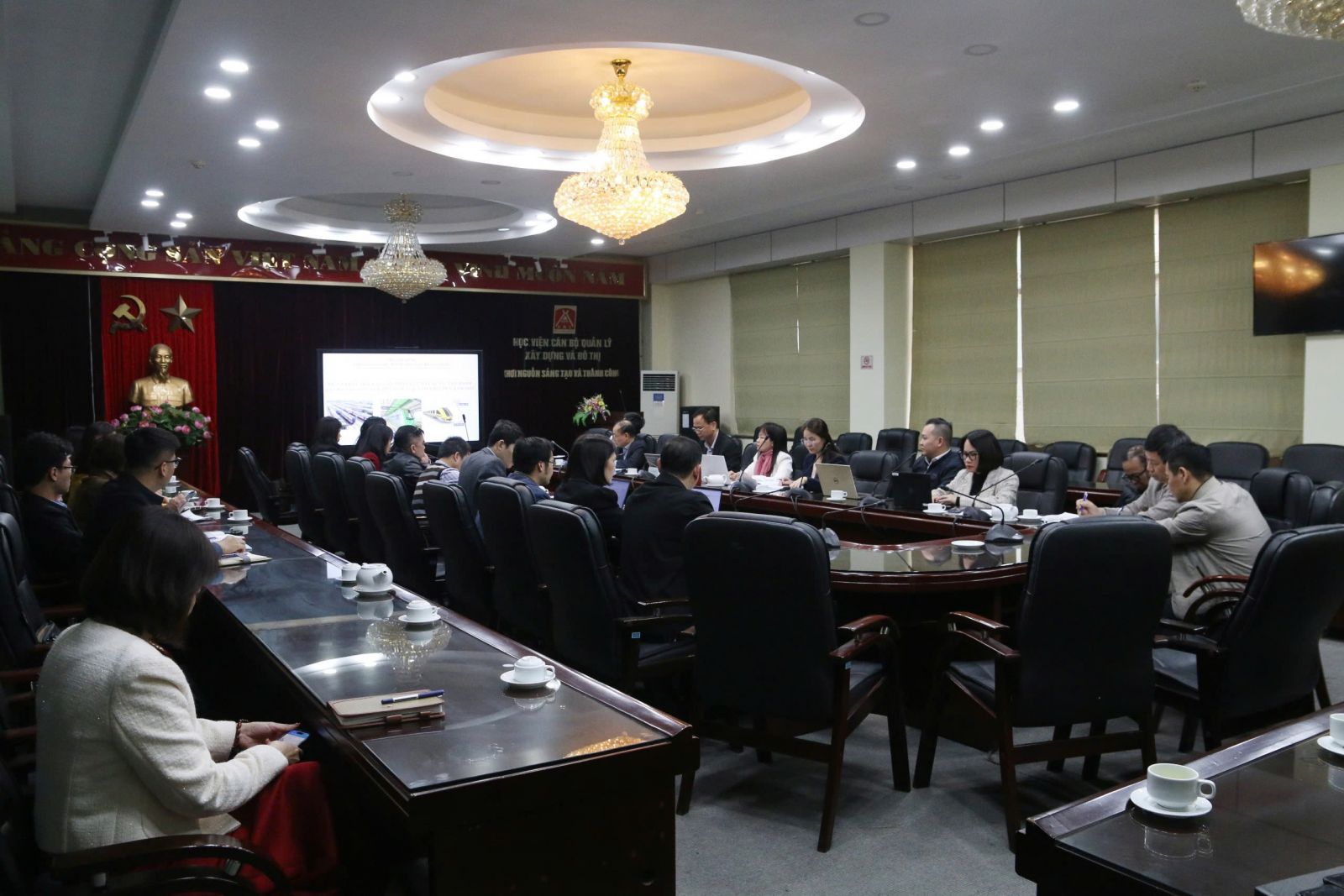 Phát triển nguồn nhân lực xây dựng, vận hành đường sắt Việt Nam đến năm 2030, tầm nhìn đến năm 2045