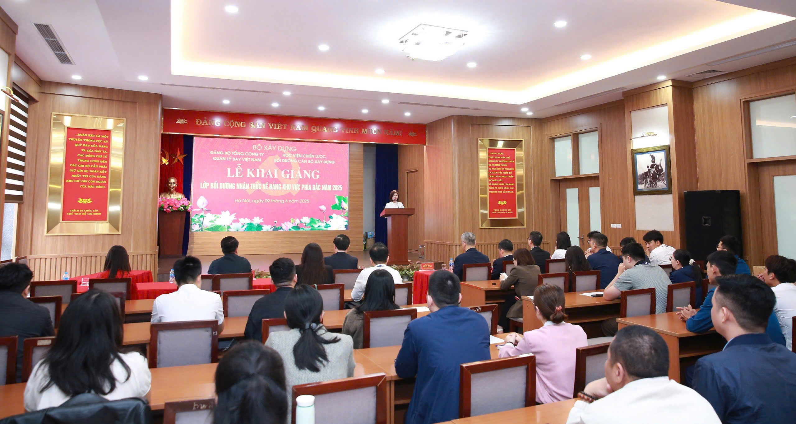 ACST- Bồi dưỡng nhận thức về Đảng tại Tổng Công ty Quản lý bay Việt Nam