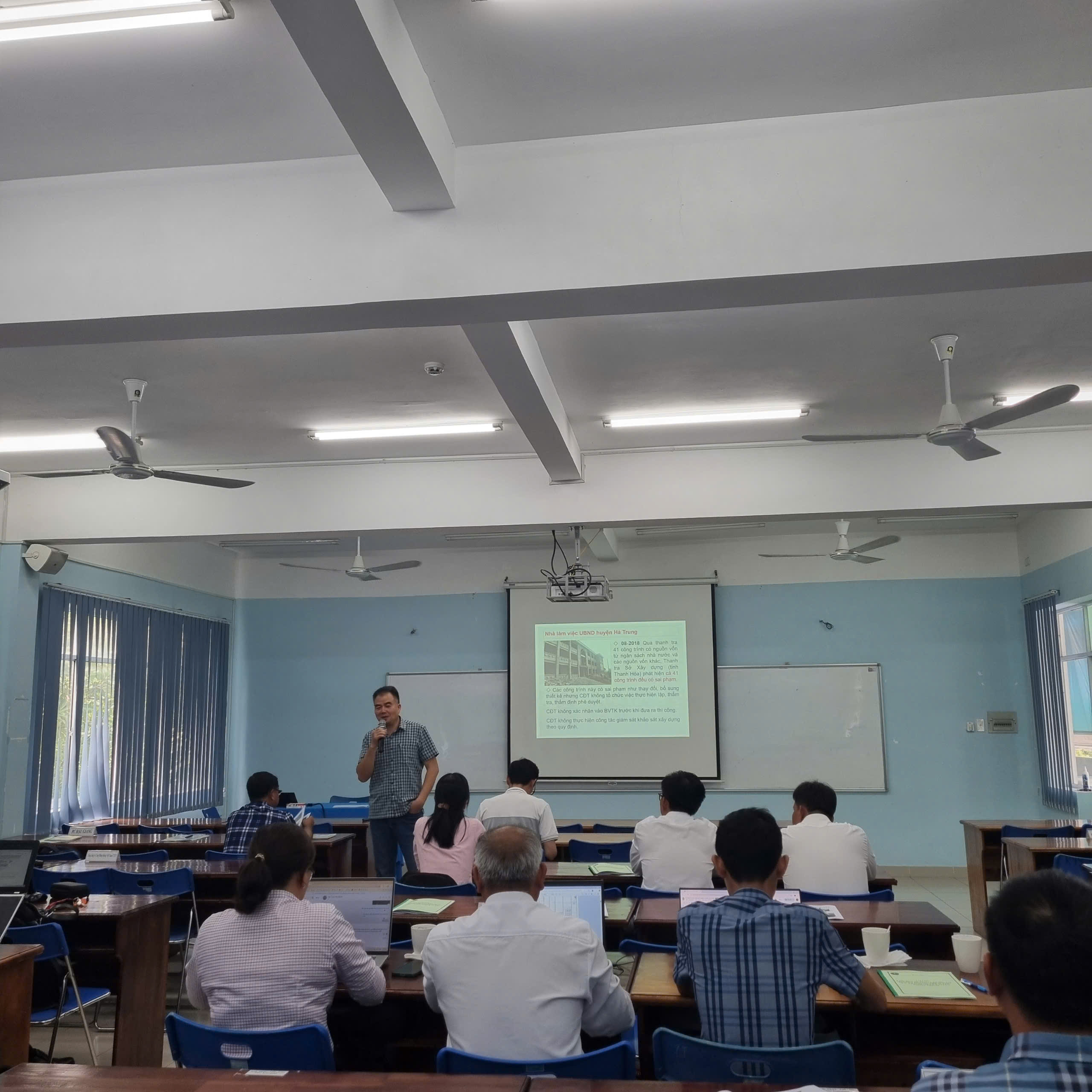 Nâng cao năng lực cho cán bộ, chuyên viên đến từ các công ty Điện lực phía Nam và Tổng Công ty Cảng hàng không Việt Nam về lập hồ sơ hoàn công, nghiệm thu và thanh quyết toán