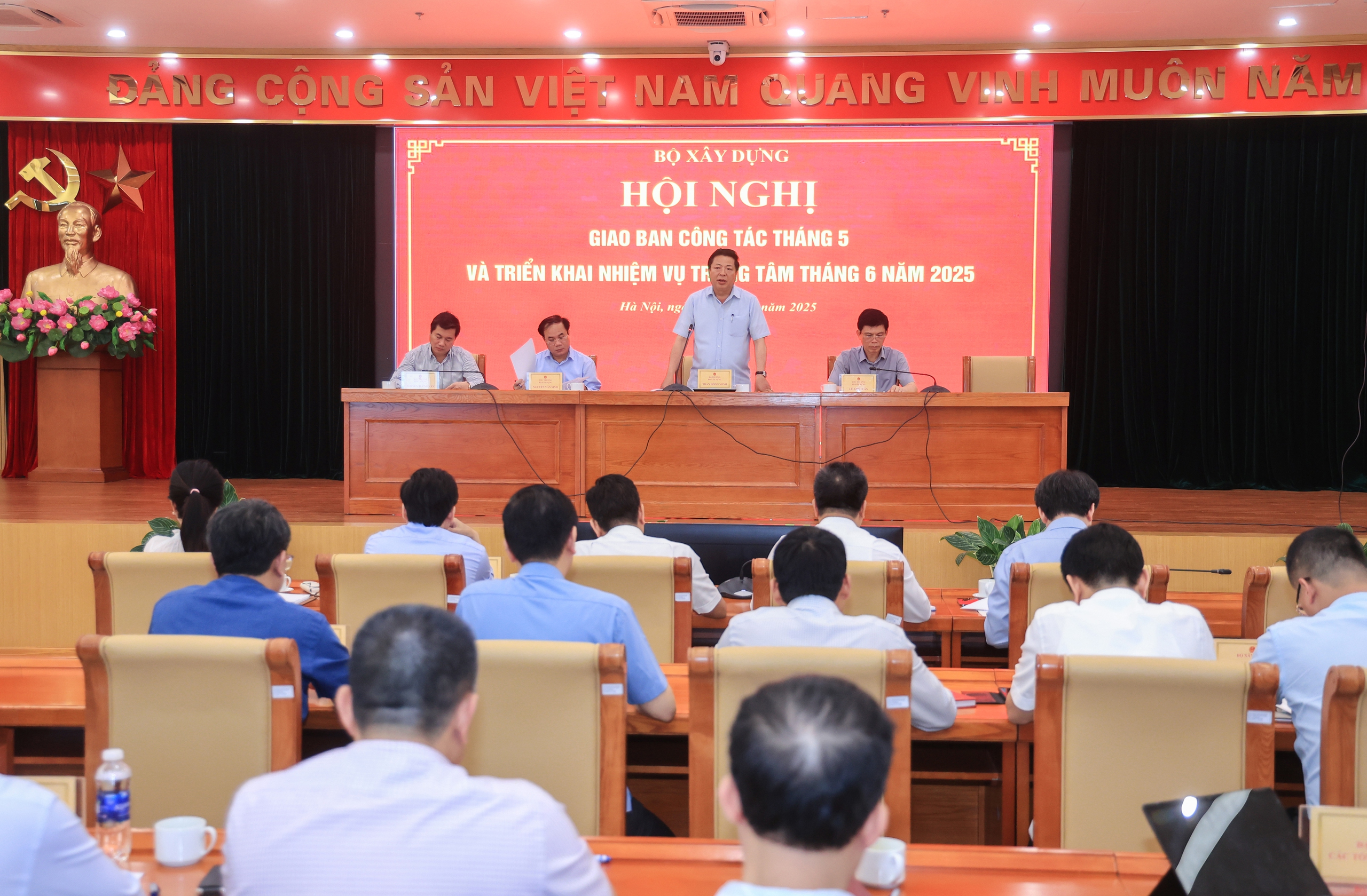 Bộ trưởng Trần Hồng Minh: Đơn giản hóa mạnh mẽ thủ tục hành chính lĩnh vực xây dựng