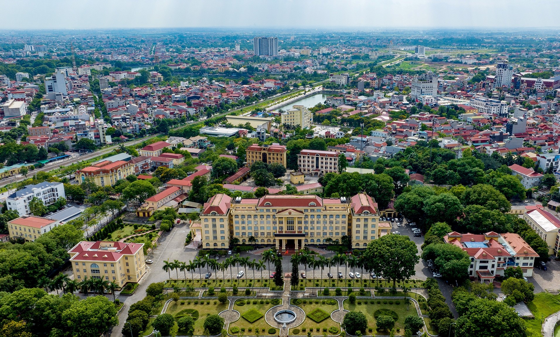 Thủ tướng chỉ đạo sắp xếp, bố trí trụ sở làm việc đồng bộ, tiết kiệm