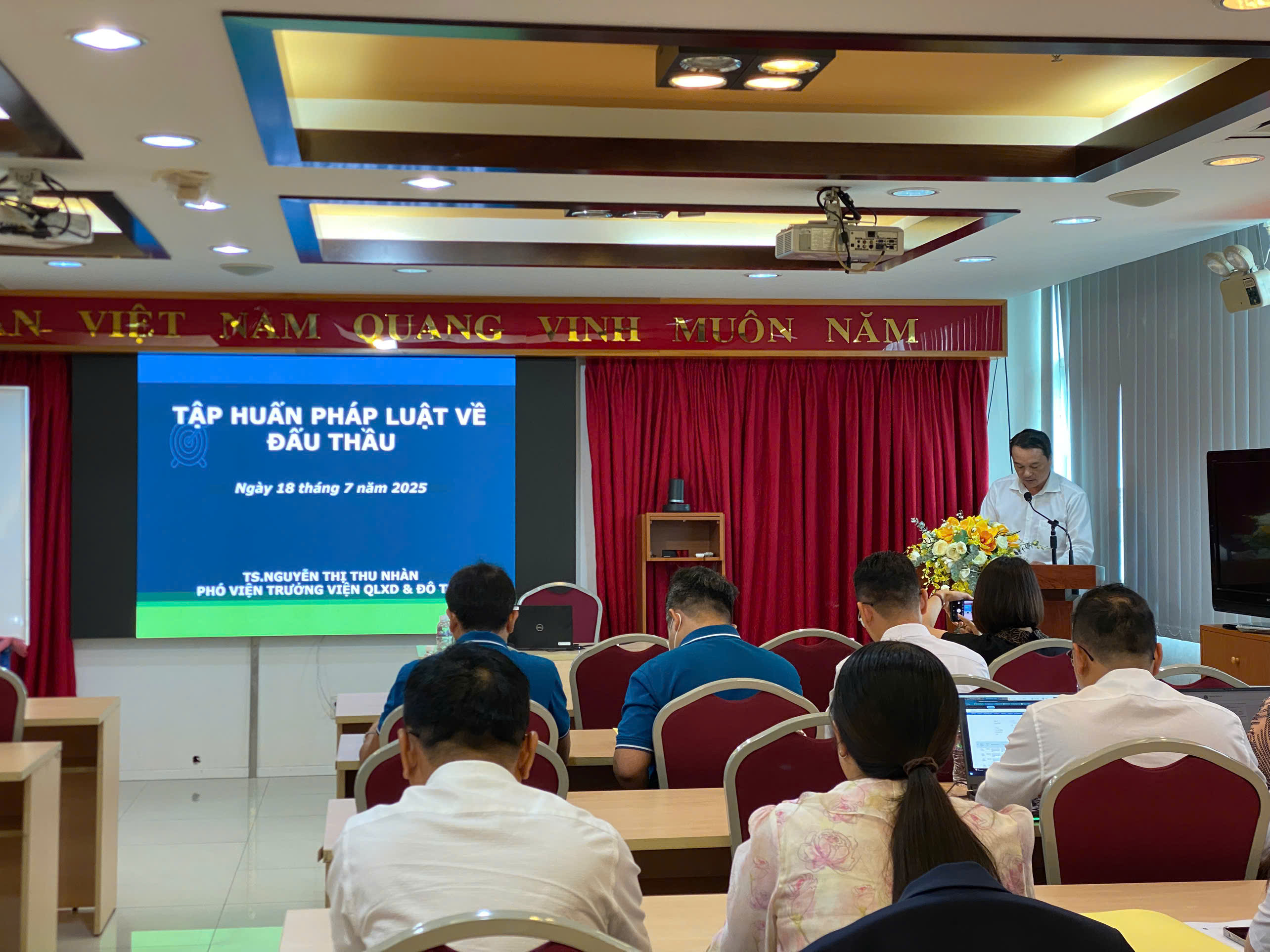 ACST - Tập huấn nghiệp vụ chuyên môn về đấu thầu cho cán bộ Vinataba tại TPHCM