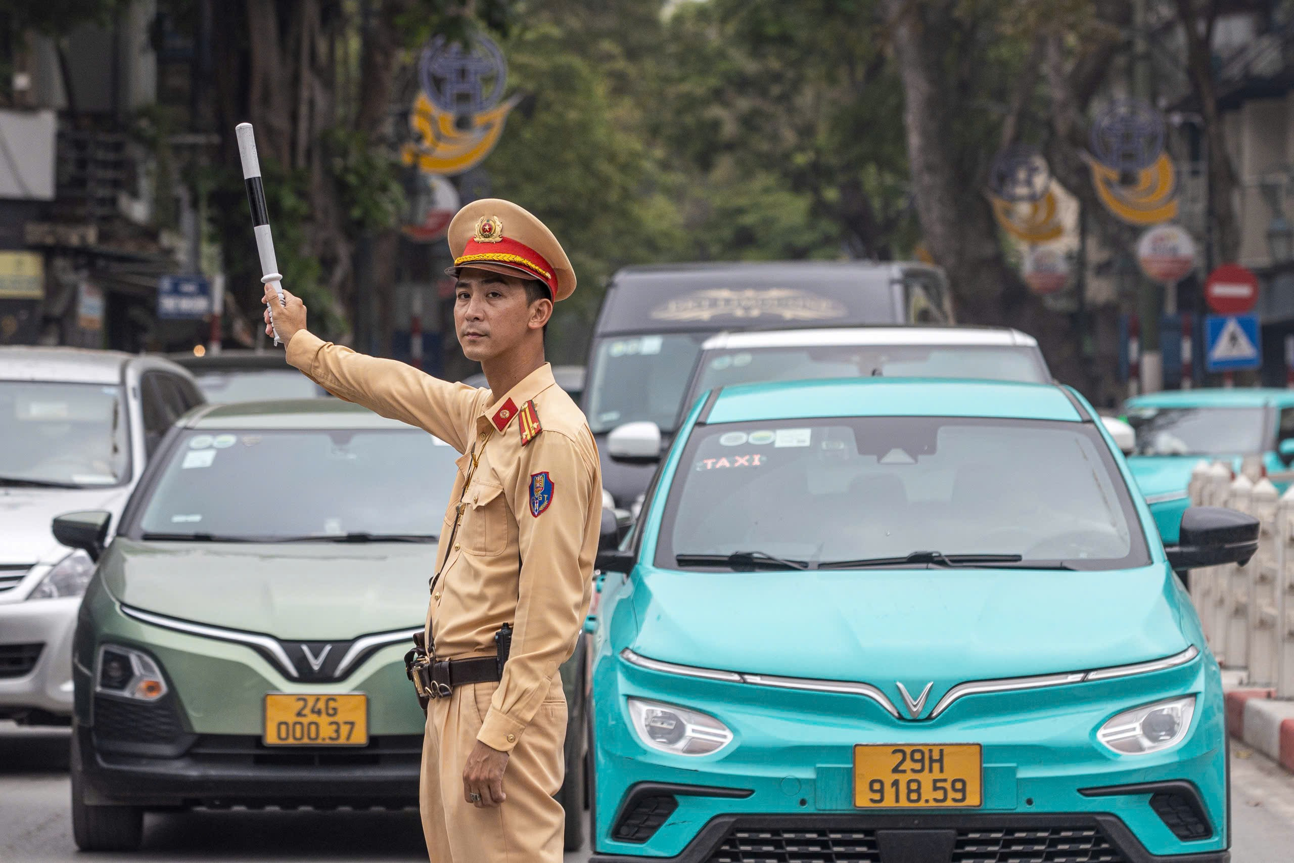 Hà Nội: Chi tiết thời gian, tuyến đường bị cấm phục vụ hợp luyện và diễu binh, diễu hành