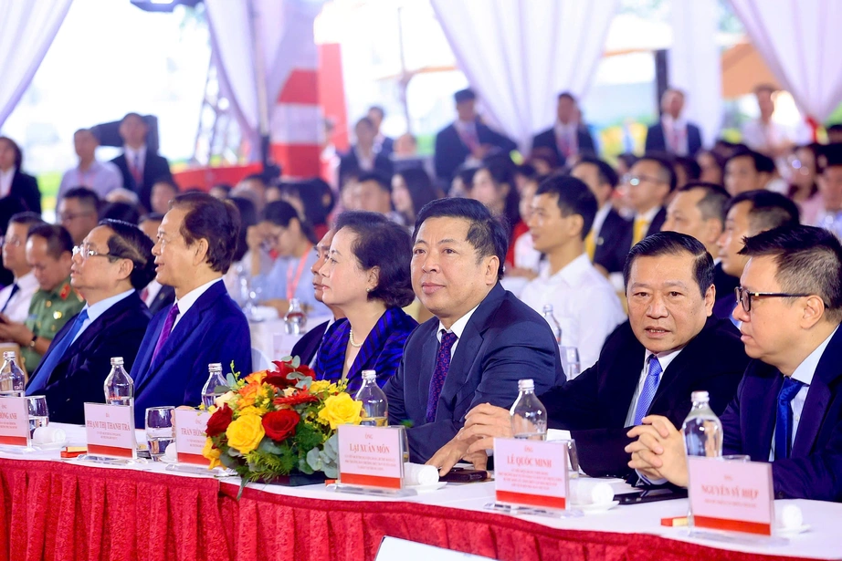 Bộ trưởng Bộ Xây dựng Trần Hồng Minh: 250 công trình khởi công, khánh thành là lời cam kết về tương lai